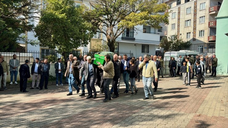 Kocaeli'de bir evde doğal gaz patlaması sonucu ölen kişinin cenazesi defnedildi