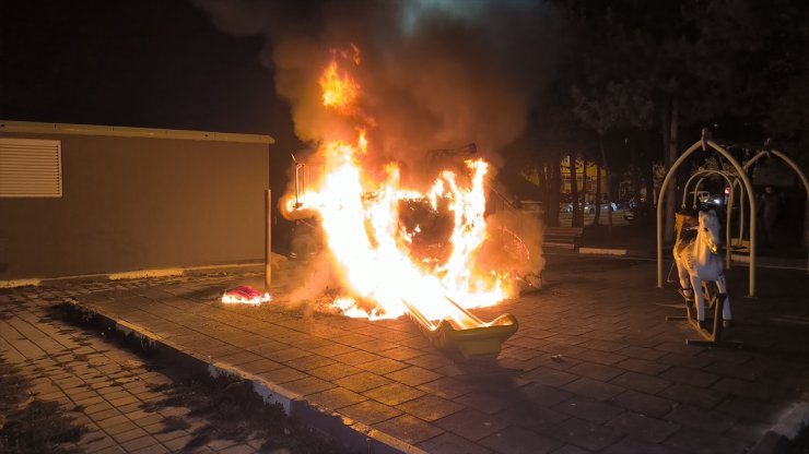 Kütahya'da oyun parkında çıkan yangın söndürüldü