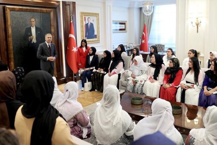 İçişleri Bakanı Yerlikaya, Şırnak'tan gelen şehit ve gazi ailelerini ağırladı