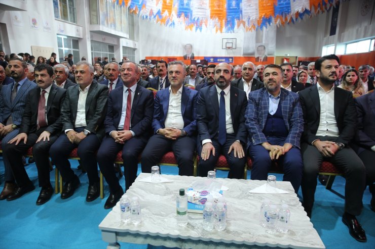 AK Parti Genel Başkan Yardımcısı Kandemir, Hakkari'de Merkez İlçe Kongresi'nde konuştu: