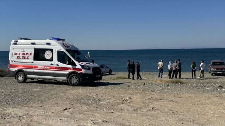 Hatay'da denizde mahsur kalan 2 balıkçı kurtarıldı