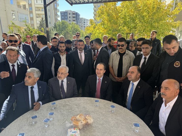 Yeniden Refah Partisi Genel Başkanı Erbakan, Şanlıurfa'da temaslarda bulundu