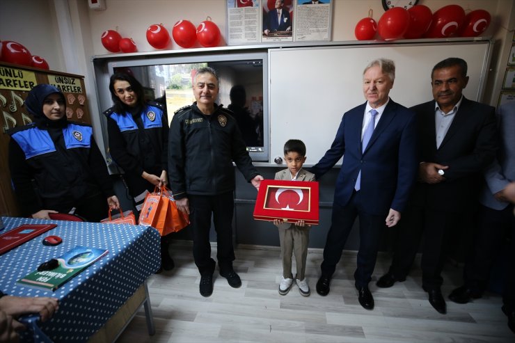 Bingöllü şehit torununun İstiklal Marşı hassasiyeti