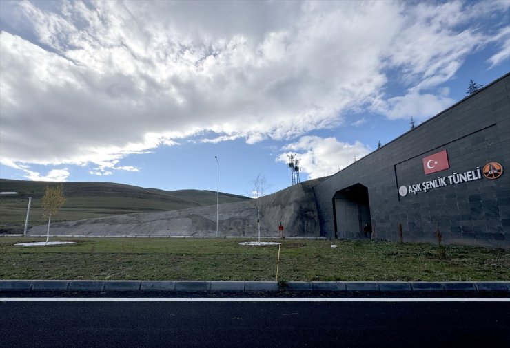 Aşık Şenlik Tüneli ile Ardahan'da gümrük kapısına ulaşım artık daha konforlu