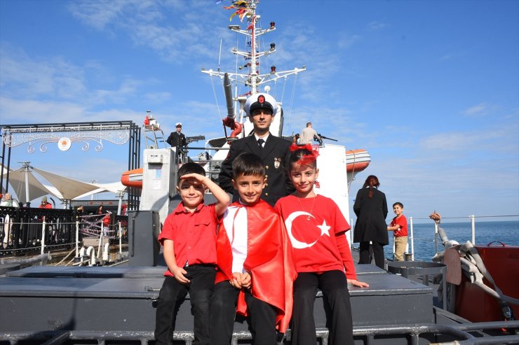 Samsun'da TCSG-87 gemisi ziyarete açıldı