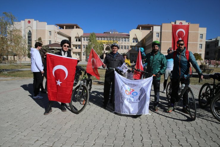 Van'da "Cumhuriyet Bisiklet Turu" düzenlendi