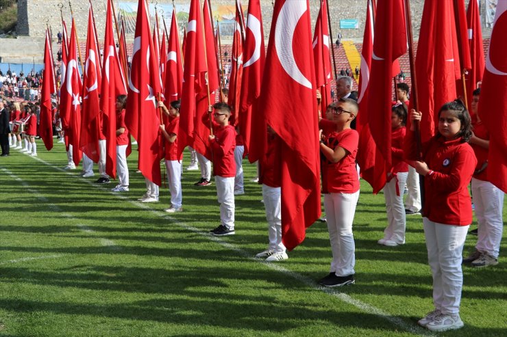 Sakarya ve çevre illerde Cumhuriyet'in 101. yıl dönümü kutlandı