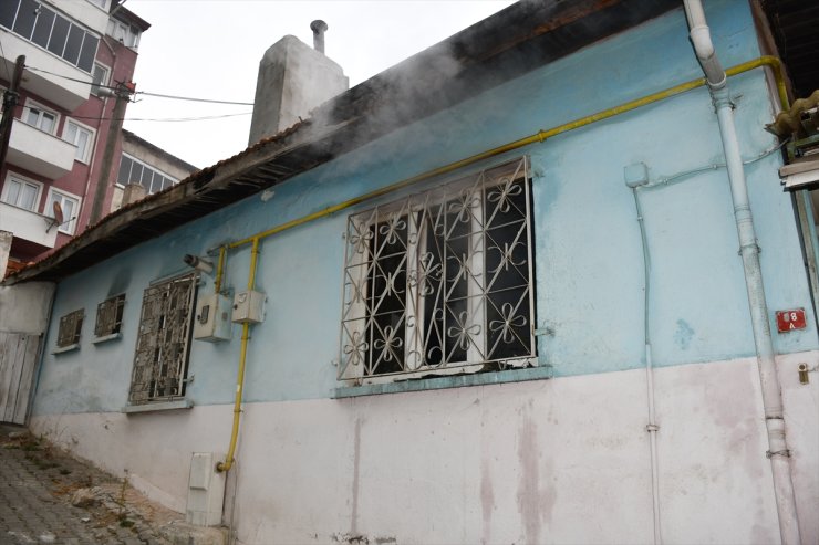 Bilecik'te tek katlı evde çıkan yangın söndürüldü