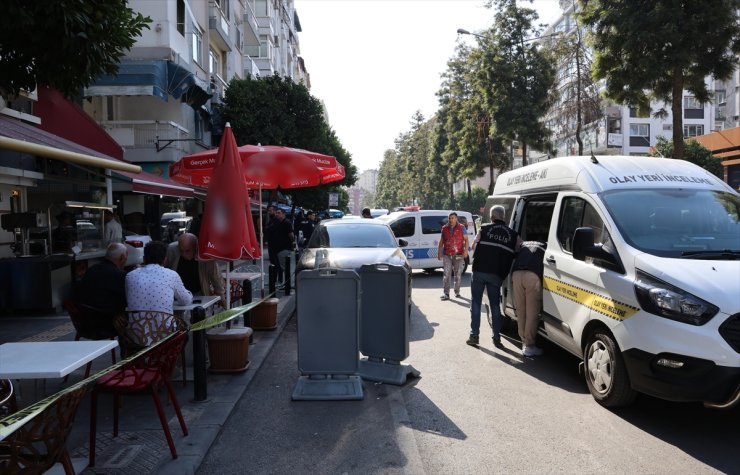 Adana'da pastaneye yönelik silahlı saldırıda 2 kişi yaralandı