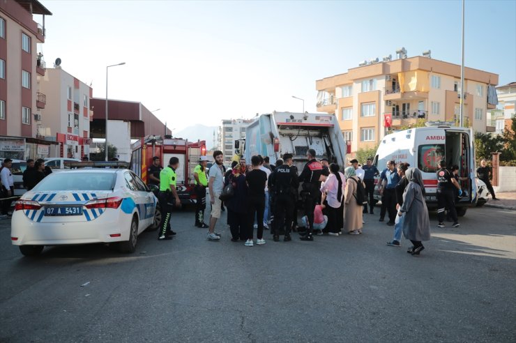 Antalya'da kamyonun çarptığı bisikletli çocuk hayatını kaybetti