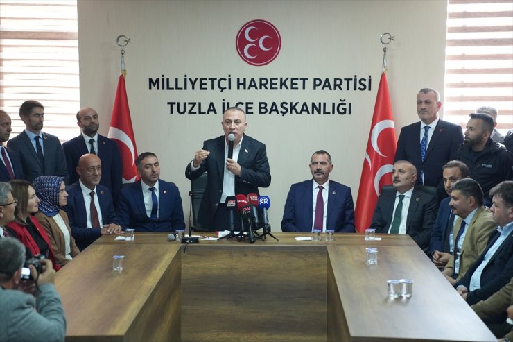 MHP'li Yönter, partisinin Tuzla İlçe Başkanlığını ziyaret etti: