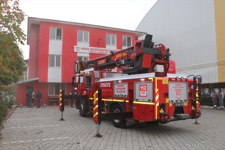 Samsun'da bir spor kulübünün sosyal tesislerindeki depo yangında zarar gördü