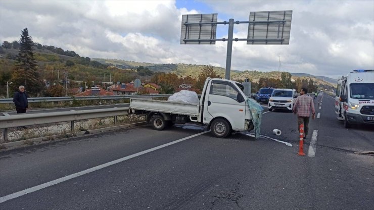 Bilecik'te zincirleme trafik kazasında 2 kişi yaralandı