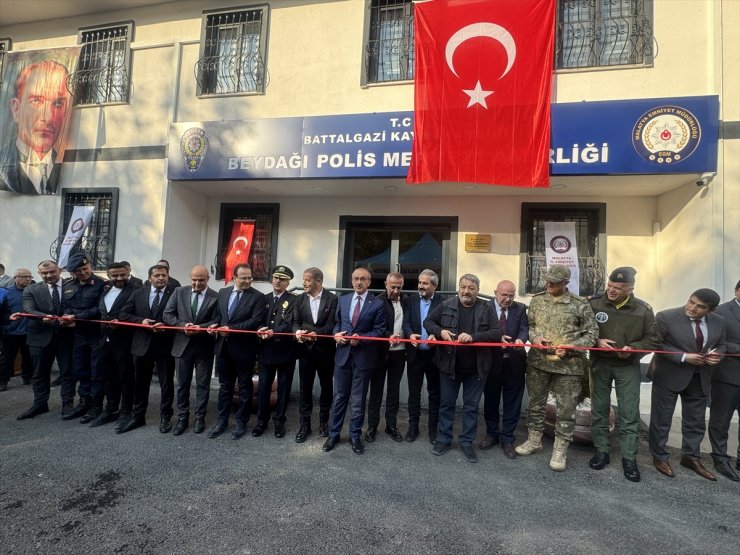 Malatya'da depremde yıkılan polis merkezi amirliği binası hayırsever desteğiyle yeniden yapıldı