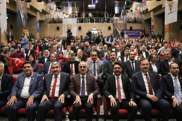 Ulaştırma ve Altyapı Bakanı Uraloğlu, AK Parti Niğde Merkez İlçe Kongresi'nde konuştu: