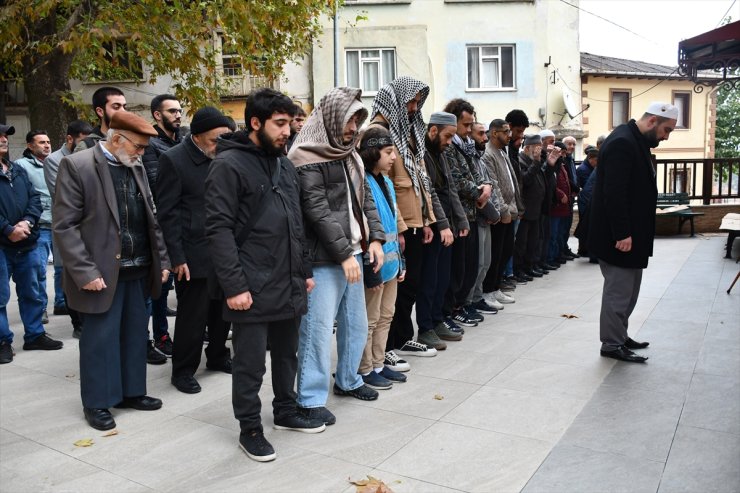 Bilecik'te İsrail'in saldırısında ölen Filistinliler için gıyabi cenaze namazı kılındı