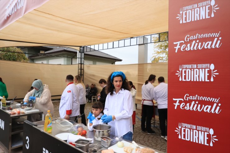 Edirne'deki gastronomi festivalinde yemek yarışmaları düzenlendi