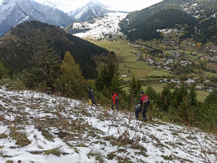 Artvin'de kaybolan inşaat işçisini arama çalışması sürüyor