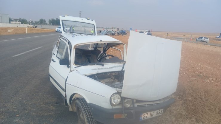 Gaziantep'te trafik kazasında yaşlı çift öldü, 3 kişi yaralandı