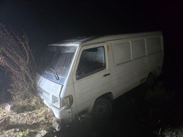 Afyonkarahisar'da kamyonetinde silahla vurulan kişi öldü