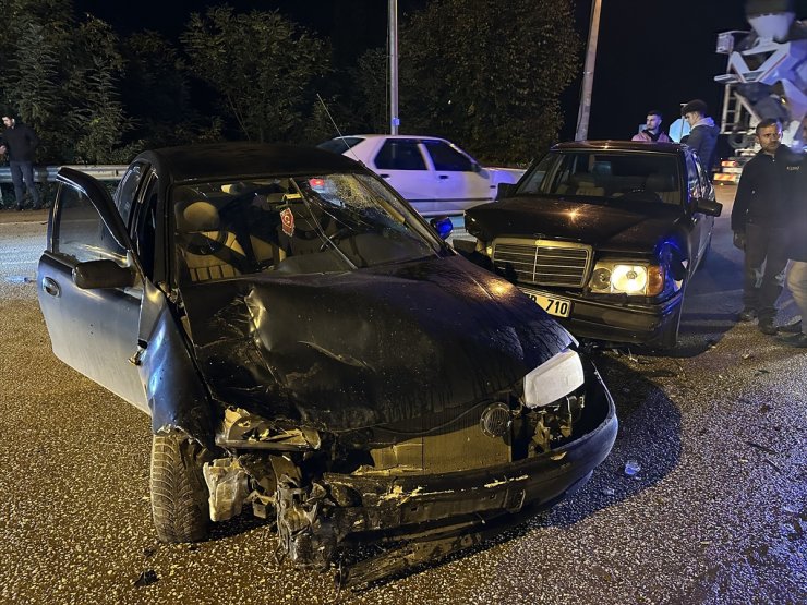 Düzce'deki trafik kazalarında 3 kişi yaralandı