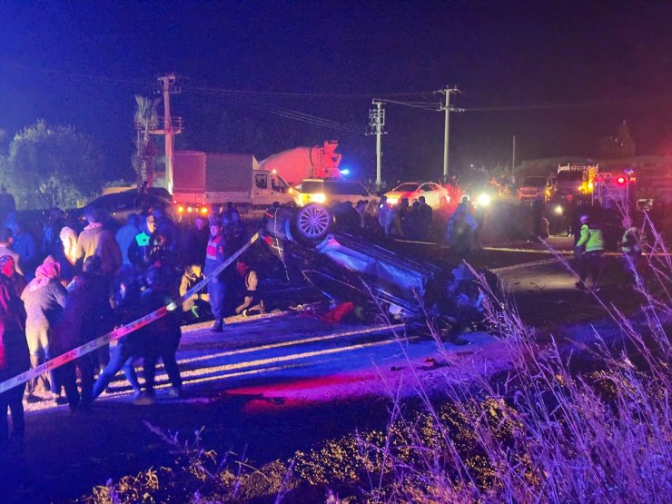 GÜNCELLEME Osmaniye'de üç aracın karıştığı trafik kazasında 4 kişi öldü