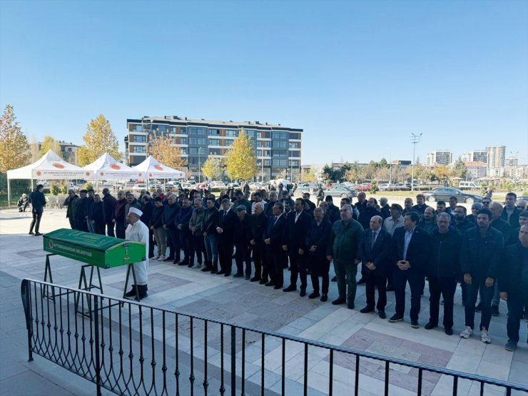 Gelecek Partisi Genel Başkanı Davutoğlu, Afyonkarahisar'da cenaze törenine katıldı