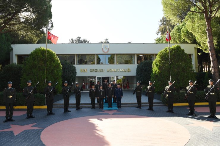 Genelkurmay Başkanı Orgeneral Gürak, Ege Ordusu Komutanlığında denetlemelerde bulundu