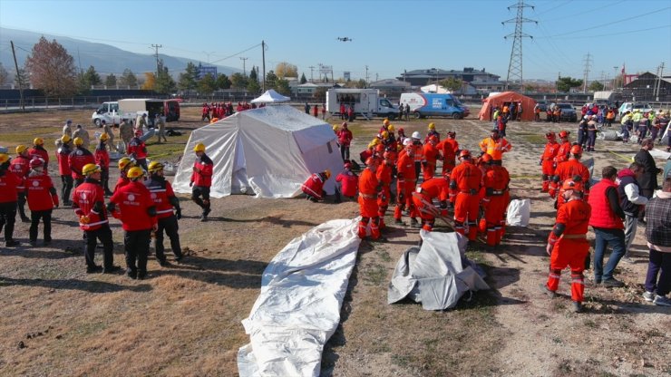 Kütahya'da 5,5 büyüklüğünde deprem senaryosuyla tatbikat yapıldı