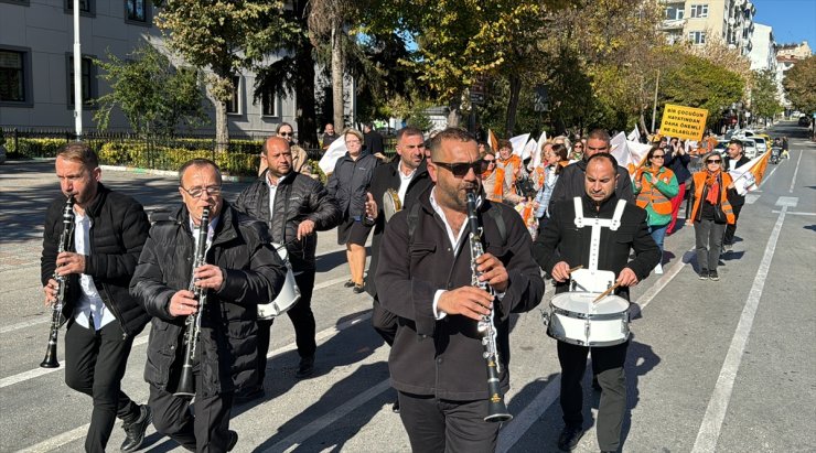 Lösemi farkındalığı kapsamında Kırklareli'nde yürüyüş düzenlendi