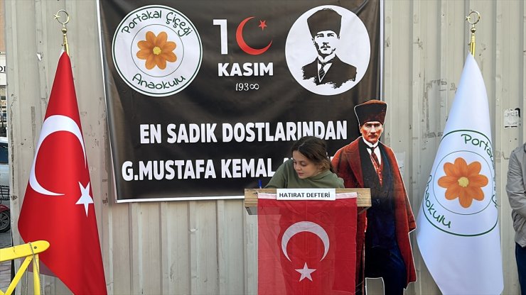 Hatay'da 10 Kasım kapsamında Atatürk hatıra defteri oluşturuldu