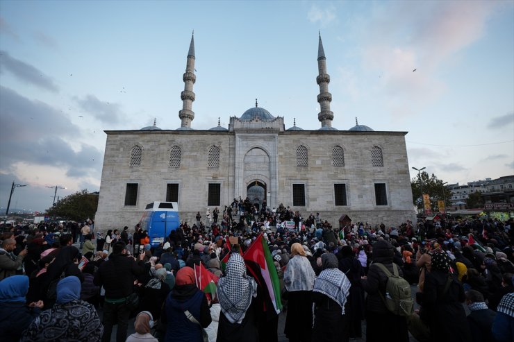 İstanbul'da Filistin İnisiyatifi'nden İsrail'i protesto yürüyüşü