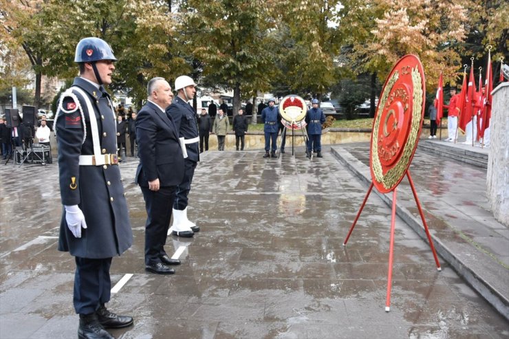 Büyük Önder Atatürk'ü anıyoruz