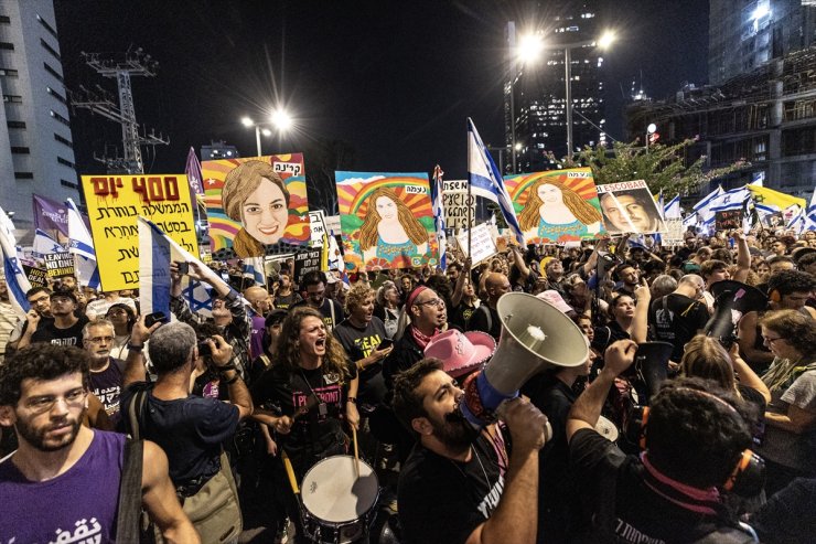 İsrailli esir yakınları, esir takası anlaşması talebiyle Tel Aviv'de gösteri düzenledi