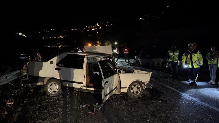 Rize'de zincirleme trafik kazasında 2 kişi öldü, 8 kişi yaralandı