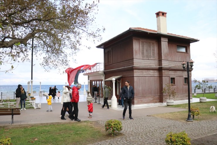 Yalova'daki Yürüyen Köşk, Atatürk'ün ebediyete intikalinin 86'ncı yılında ziyaretçileri ağırladı