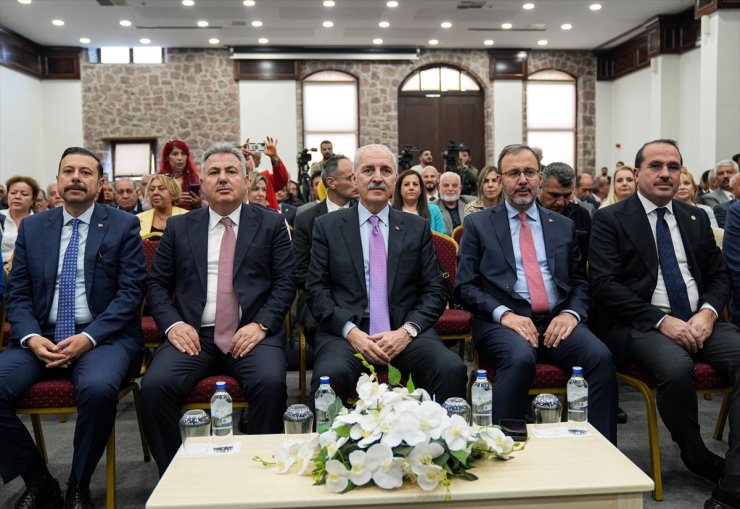 TBMM Başkanı Kurtulmuş, İzmir'de STK temsilcileriyle bir araya geldi: