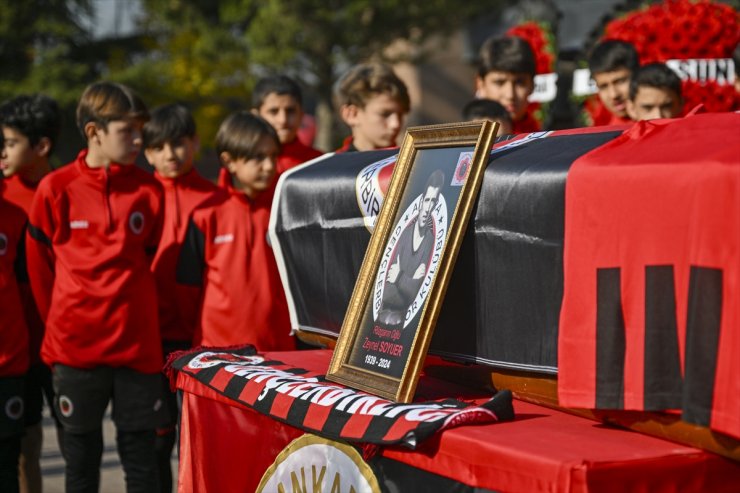 Gençlerbirliği'nin eski futbolcularından Zeynel Soyuer, son yolculuğuna uğurlandı