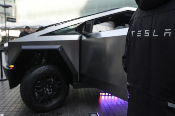 Tesla'nın elektrikli kamyoneti Cybertruck Ankara'da