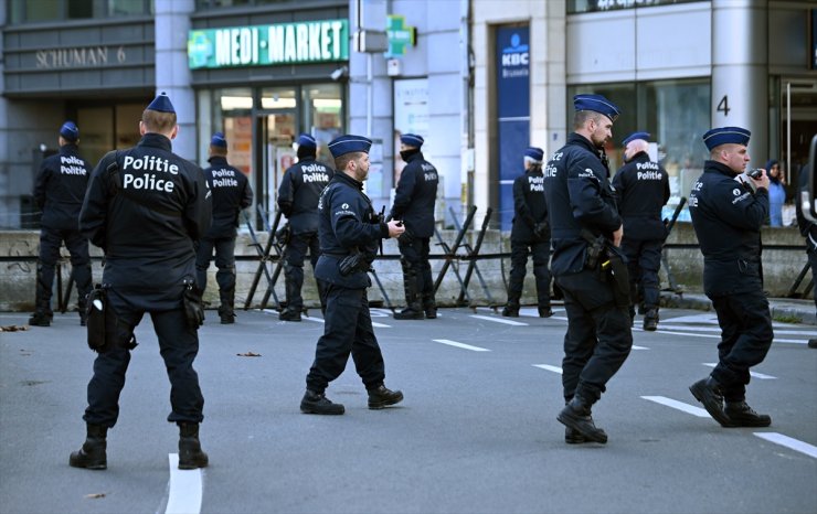 AB kurumları önünde çiftçi protestosu