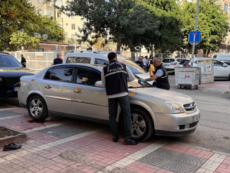 Mersin'de iki grup arasındaki silahlı kavgada 3 kişi yaralandı