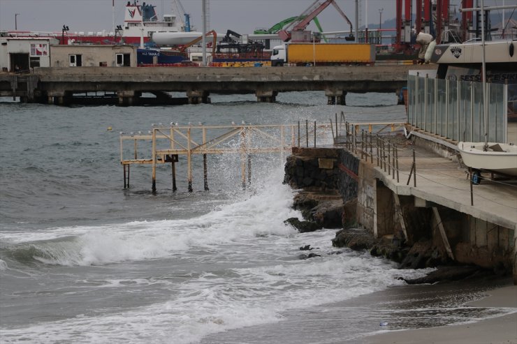 Tekirdağ'da deniz ulaşımına poyraz engeli