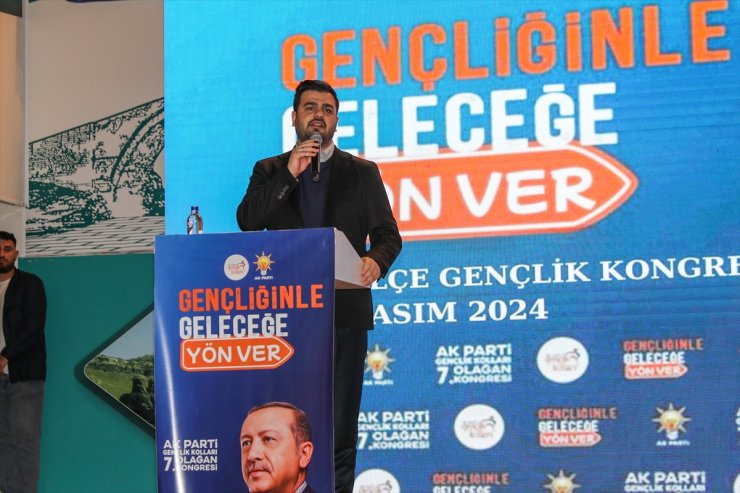 AK Parti'li İnan, Bağlar Gençlik Kolları 7. Olağan Kongresi'nde konuştu: