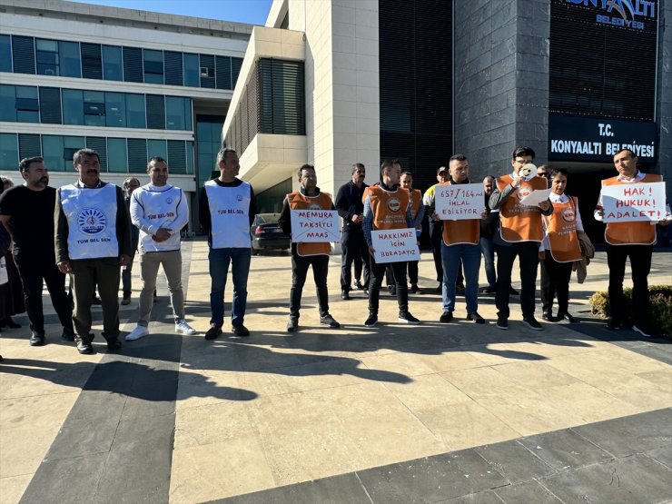 İşçi ve memur maaşlarını eksik yatıran Konyaaltı Belediyesi yönetimi protesto edildi