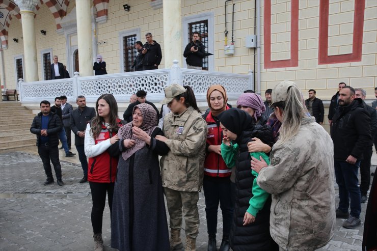 Kalp krizi sonucu hayatını kaybeden iki güvenlik korucusu Bitlis'te son yolculuklarına uğurlandı