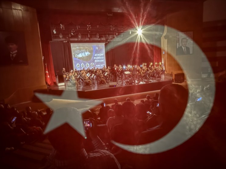 TSK Armoni Mızıkası Erzurum'da konser verdi