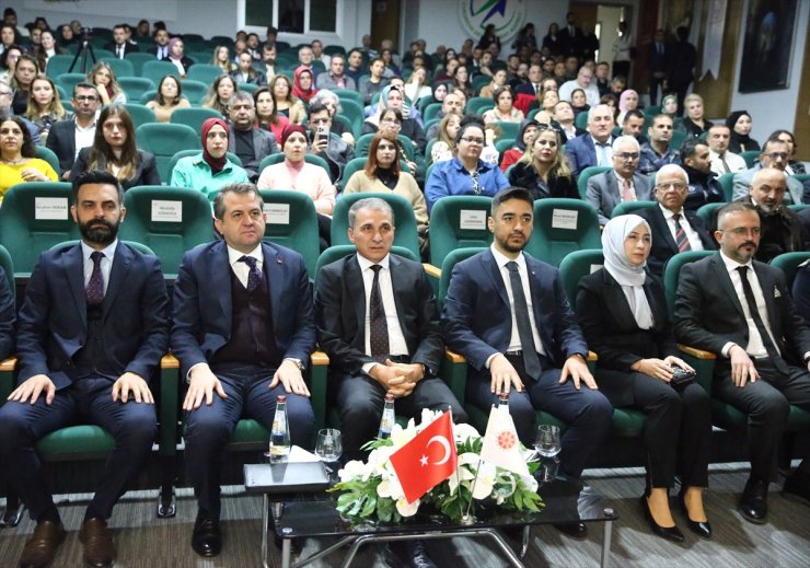 Adana'da kamu görevlileri dezenformasyonla mücadele eğitimi almaya başladı