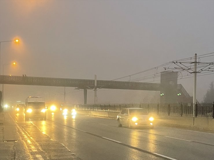 Bursa'da yoğun sis etkili oluyor