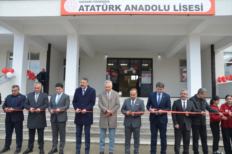 Hakkari'de terör saldırılarında zarar gören okulun yerine yenisi inşa edildi