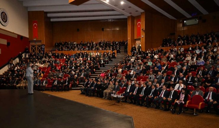 Erzurum'da kamu çalışanlarına "stresle başa çıkma ve öfke kontrolü" eğitimi verildi